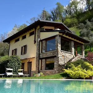 In With Pool Garden And View Italië